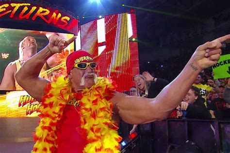 Wrestling With Hulk Hogans Return To Raw Hulk Hogan Wwe Hulk Hogan Hulk