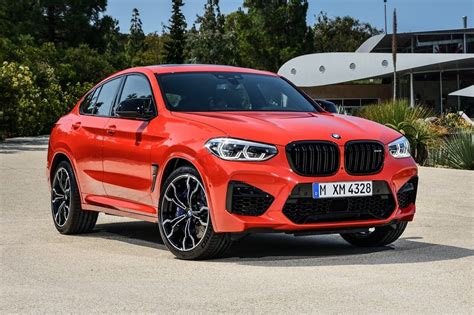 The ix uses a battery with a total capacity of 111.5 kwh, and 106.3 kwh of that amount is usable. BMW X4 afmetingen 2020 - Autotijd.be