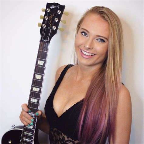 Check Out Beautiful And Talented London Guitarist Sophie Lloyd
