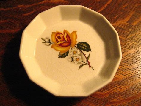 Mrs Baxters Victorian Kitchen Ring Dish Vintage Retro Gold Rose