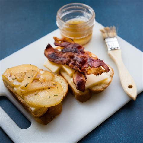 Maple Pear Bacon Grilled Cheese Annelieszsq The Food Poet