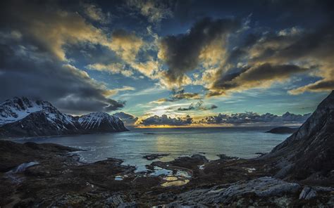 Dark Clouds Over The Ocean Hd Duvar Kağıdı Arka Plan 2560x1600 Id