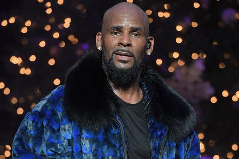 Surviving R Kelly Lifetime How To Watch And What The