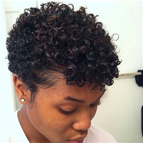 25 Cute Curly And Natural Short Hairstyles For Black Women