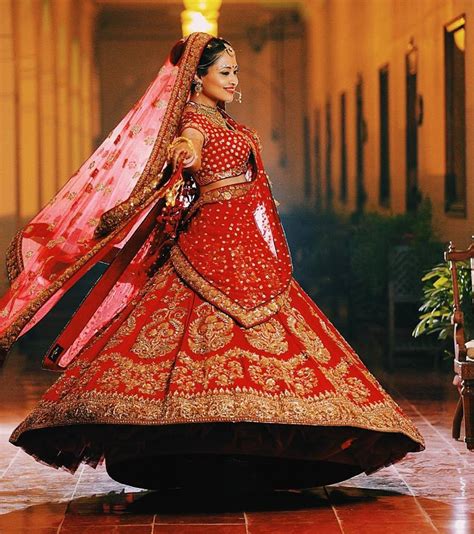 Pin By Nidharshan Viraj On Indian Bridal Looks Indian Wedding Photography Poses Bridal