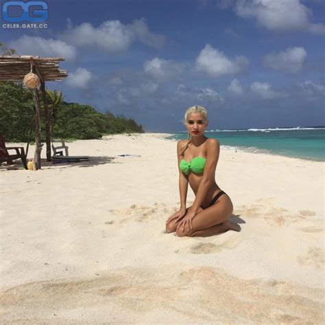 Pia Mia Perez Nackt Nacktbilder Playboy Nacktfotos Fakes Oben Ohne