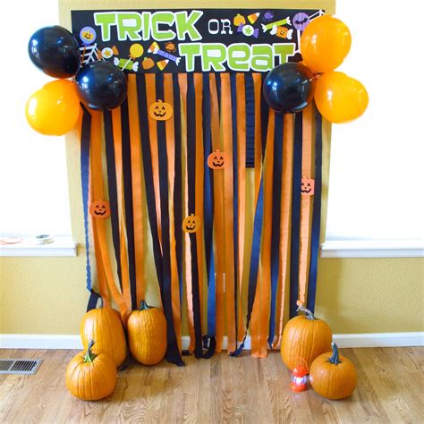 48 Photo Booth Ideas For Halloween Important Pictures