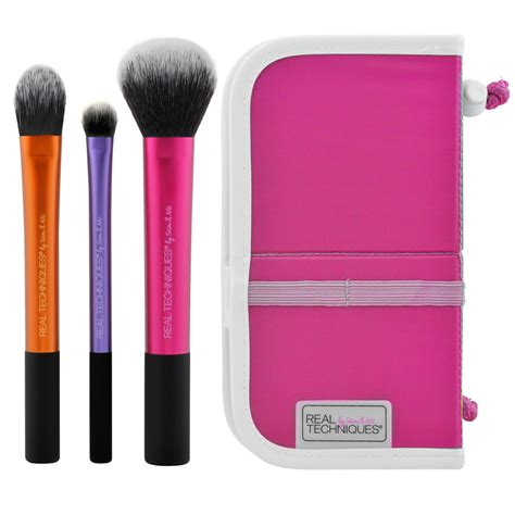 Real Techniques Travel Essentials Makeup Brush Set With 2 In 1 Case