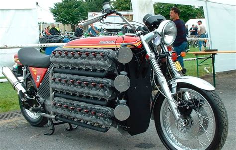 28 Unusual Motorbikes You May Not Seen In Your Streets