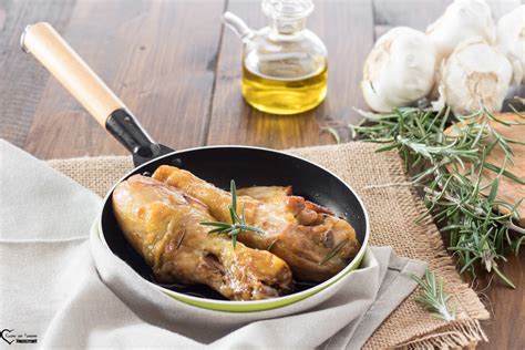 Check spelling or type a new query. POLLO ARROSTO in padella ricetta anche con cottura pentola ...