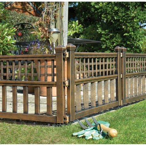 A garden fence is the perfect bordering tool to bring out the best of your outdoor living space. Fence Garden Panels Bronze 4 Pack - Buy Online at QD Stores