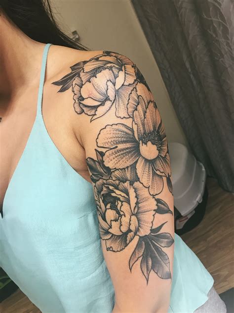 My New Peony Half Sleeve 😍 Shoulder Tattoos For Women Tattoos For