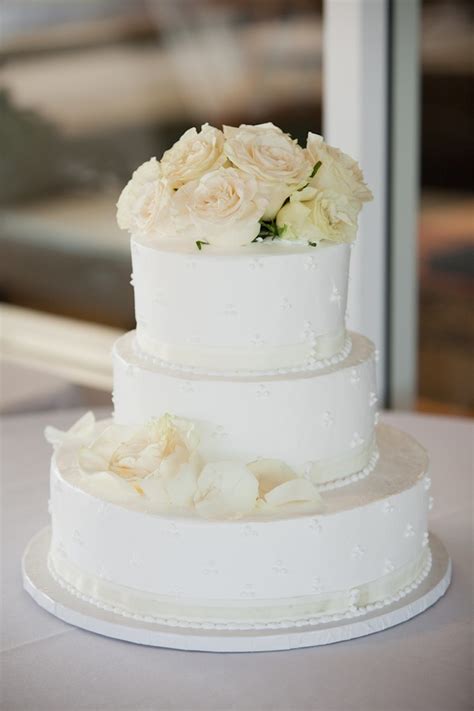 Classic White Wedding Cake With Roses
