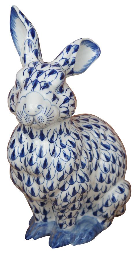 Large Vintage Porcelain Blue And White Fishnet Seated Bunny Rabbit