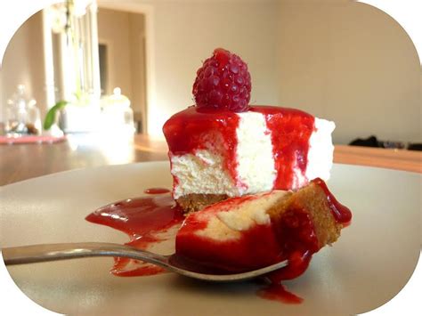 À café d'agar agar ou 1 feuille de gélatine, versez sur. Cheesecake citron sans cuisson et son coulis de framboises ...