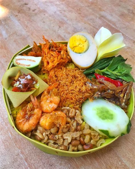 5 Kuliner Nasi Khas Bali Yang Nikmatnya Bikin Kamu Speechless