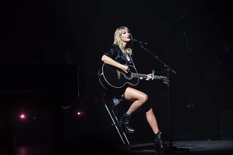 Abc To Exclusively Air Taylor Swift City Of Lover Concert Special Video