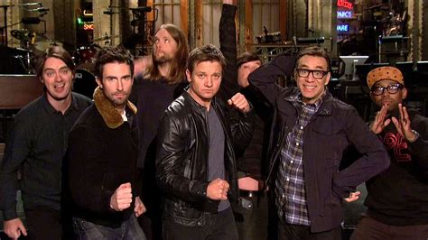 Watch Saturday Night Live Sneak Peek Snl Promo Jeremy Renner Maroon