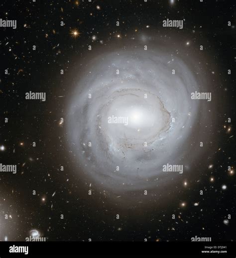 Ce Télescope Spatial Hubble Vue Montre La Galaxie Spirale Ngc 4921