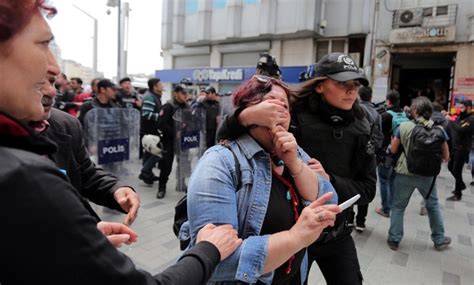 Turkish Police Fire Tear Gas At May Day Demonstrators In Istanbul Egypttoday