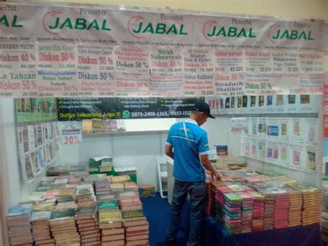 Merencanakan sebuah pameran kota, piknik keluarga atau barbekyu musim panas? 40+ Koleski Terbaik Pamflet Pameran Book Fair - Little ...