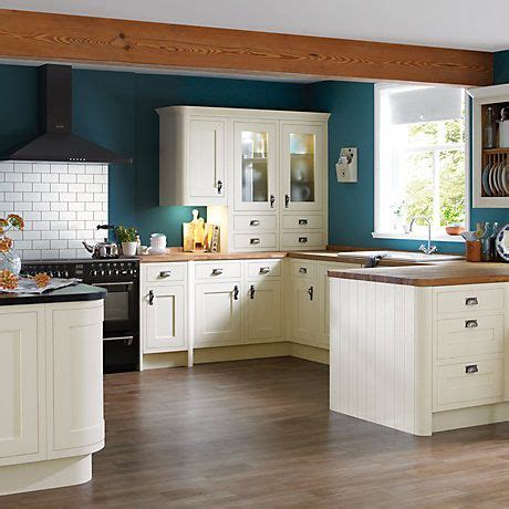 We offer a wide range of doors in many different colours. Carisbrooke Ivory Framed Cooke & Lewis Kitchen | B&q kitchens, Country kitchen, Kitchen cabinets