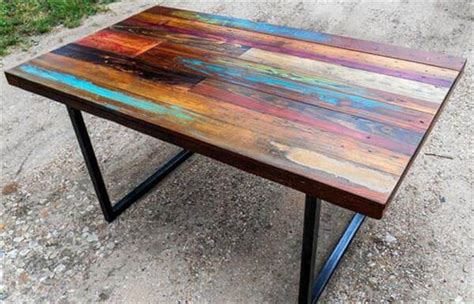 While hosting definitely requires the most planning and responsibility, there are plenty of things that should be top of mind for your evenings as a guest. DIY Colorful Top Pallet Dining Table | 101 Pallets