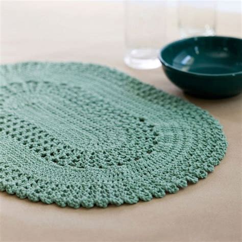 Patterns preceded by an plus sign (+) require free registration (to that particular pattern site, not to crochet pattern central) before viewing. Table Lace Placemat in Red Heart Creme de la Creme ...