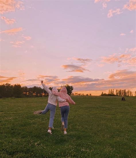 bff poses friend poses cute poses summer vibes summer sunset friends photography