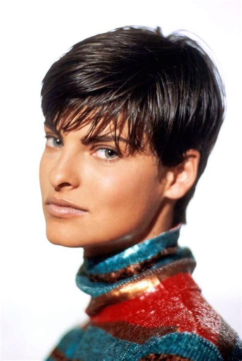 The Most Iconic Supermodels Of The 80s Girls Short Haircuts Linda