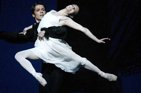 Royal Ballet Star Alina Cojocaru Joins Rival Enb In Shock Step London