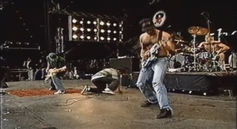 Coub is youtube for video loops. 13 choses que vous ne saviez pas sur Rage Against the ...