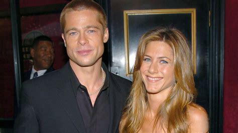 Corrono gli anni 2000, brad pitt è uno degli attori più anno 2019, tramite un selfie sgranato con tutto il cast di friends, jennifer apre il suo account instagram, apoteosi. Brad Pitt and Jennifer Aniston's Relationship: A Complete ...