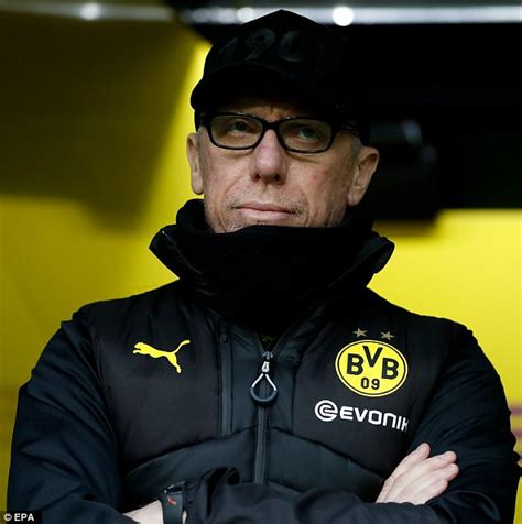 Peter stöger wird borussia dortmund in der kommenden saison nicht mehr trainieren. Dortmund chief hints Peter Stoeger could stay on as coach ...