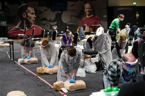 Learn more about the coronavirus vaccine progress, latest updates, news and more. UK records 1,200 more Covid deaths as daily vaccine target ...