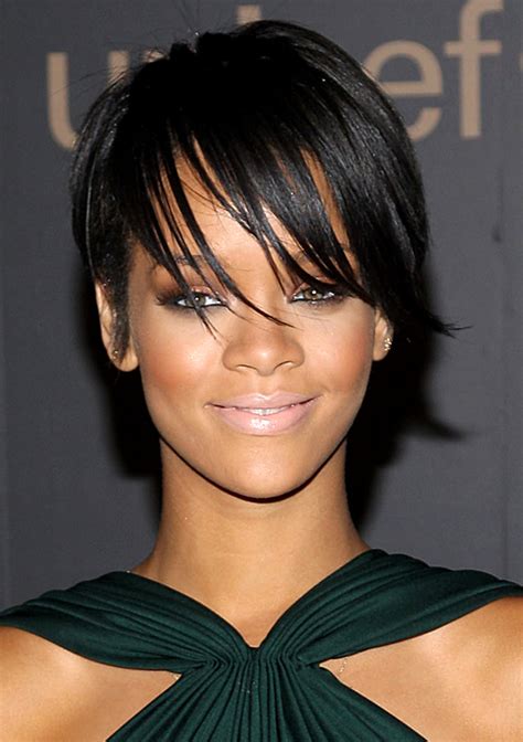 Pictures Rihannas Short Haircuts Best Styles Over The Years