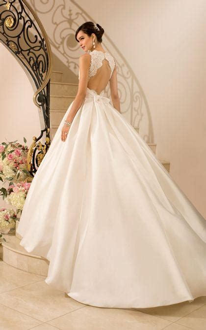 Backless Dresses Backless Wedding Gowns 2137313 Weddbook
