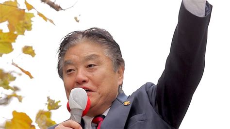 May 12, 2021 · 頭から水をかぶって喜びを爆発させる名古屋市長、河村たかし（72）。これまでの選挙でも見られた恒例のパフォーマンスだ。しかし今回の選挙. 河村たかし | AGB Nippon