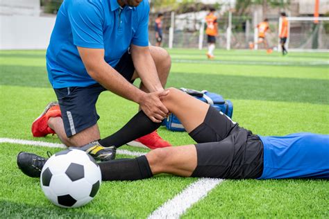How To Take The Best Care Of Your Knee Injuries During Sports Health