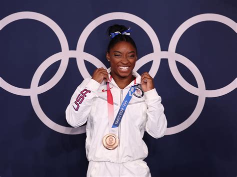 She S Still Dealing With The Twisties But Simone Biles Wins Another