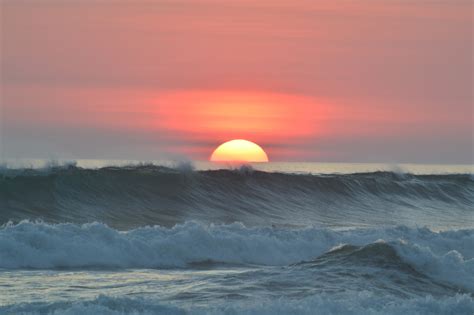 图片素材 海滩 滨 水 户外 海洋 地平线 天空 日出 日落 支撑 黎明 黄昏 热带 波浪 哥斯达黎加 风波
