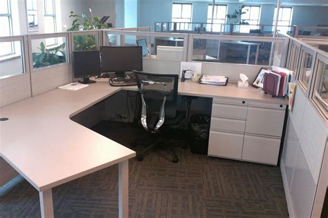 Open Style Cubicle With Glass And Storage