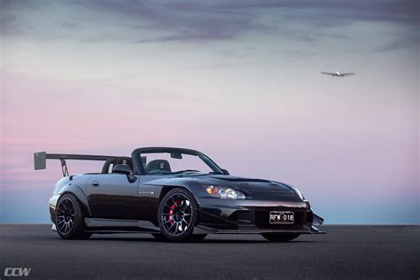 After years of obsessing over it, one man's dream ap2 is finally finished. Impeccable Widebody Honda S2000 Ready For The Track: CCW ...