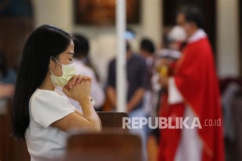 Clearly the person who accepts the church as an infallible guide will believe whatever the church teaches. —st. Jumat Agung Katolik : Mengenal Rangkaian Ibadah Paskah ...