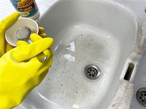 Déboucher un évier 7 astuces pratiques