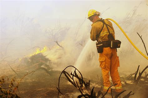 Wears Valley Tennessee Wildfire Burns Homes Prompts More Evacuations