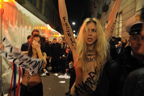Photos Topless Feminists Femen Honored In France