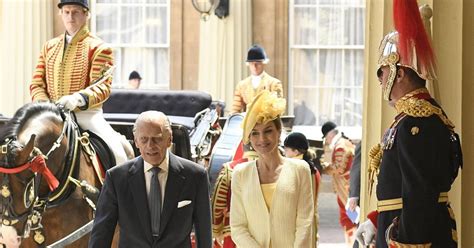 Son train de maison, tant en france qu'en angleterre. Le prince Philip, duc d'Edimbourg et la reine Letizia d ...