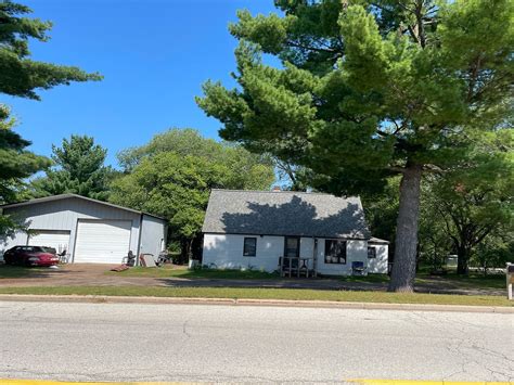 509 E 2nd St Black River Falls Wi 54615 Zillow