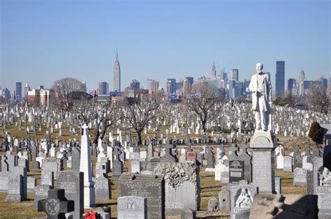 Calvary Cemetery Woodside Queens Ny View Of Manhattan Skyline